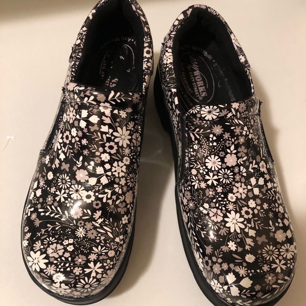 Easy work slip resident shoes for work.Very comfy